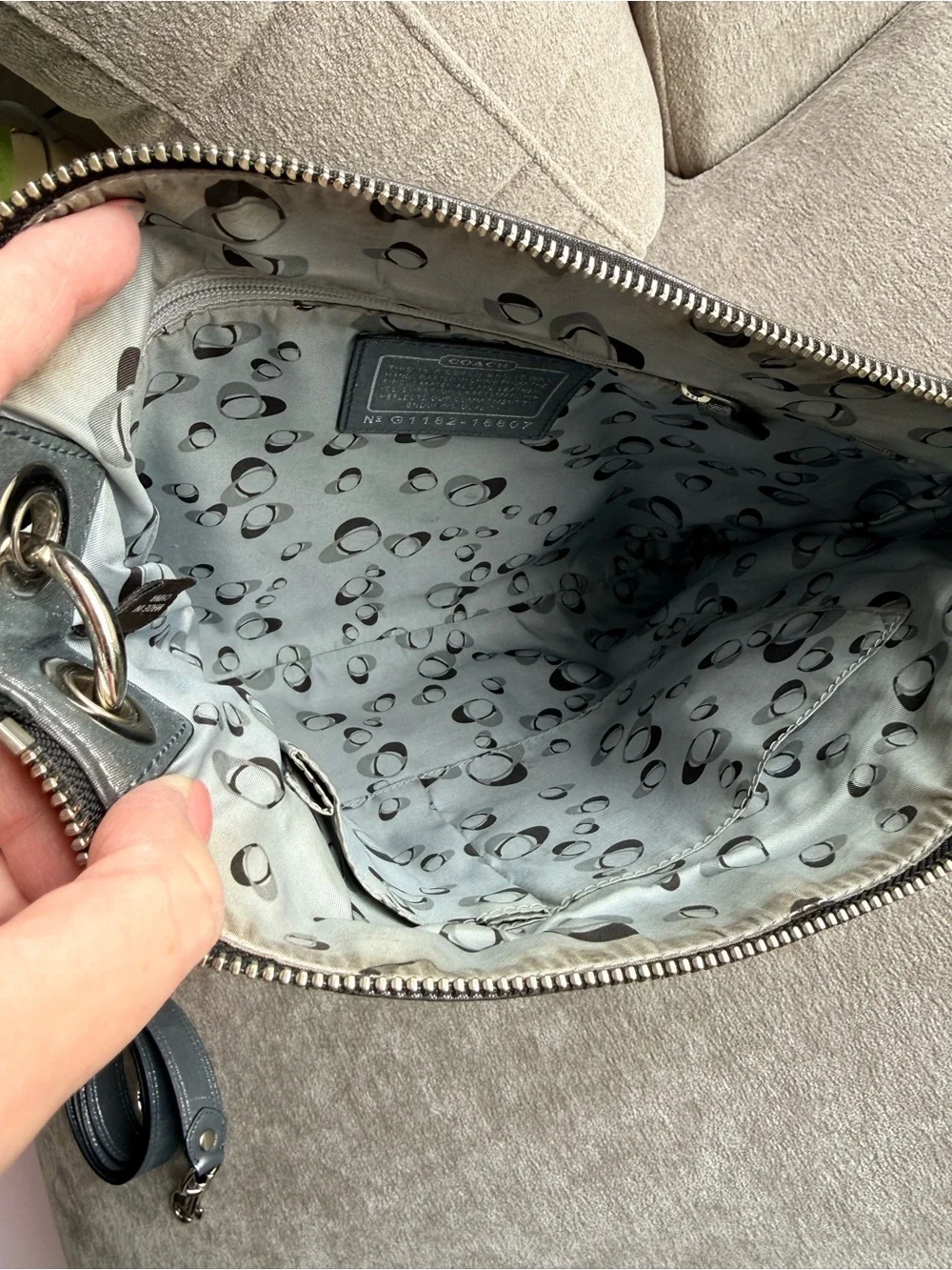Coach Vintage Y2K Poppy Metallic Silver Leather Shoulder Bag Crossbody